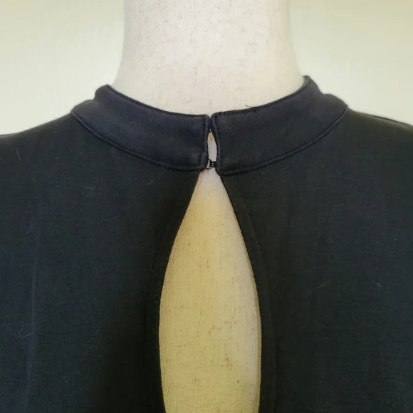 Royal Bones | Lace Keyhole Hi-Low Dress - Picture 5 of 12